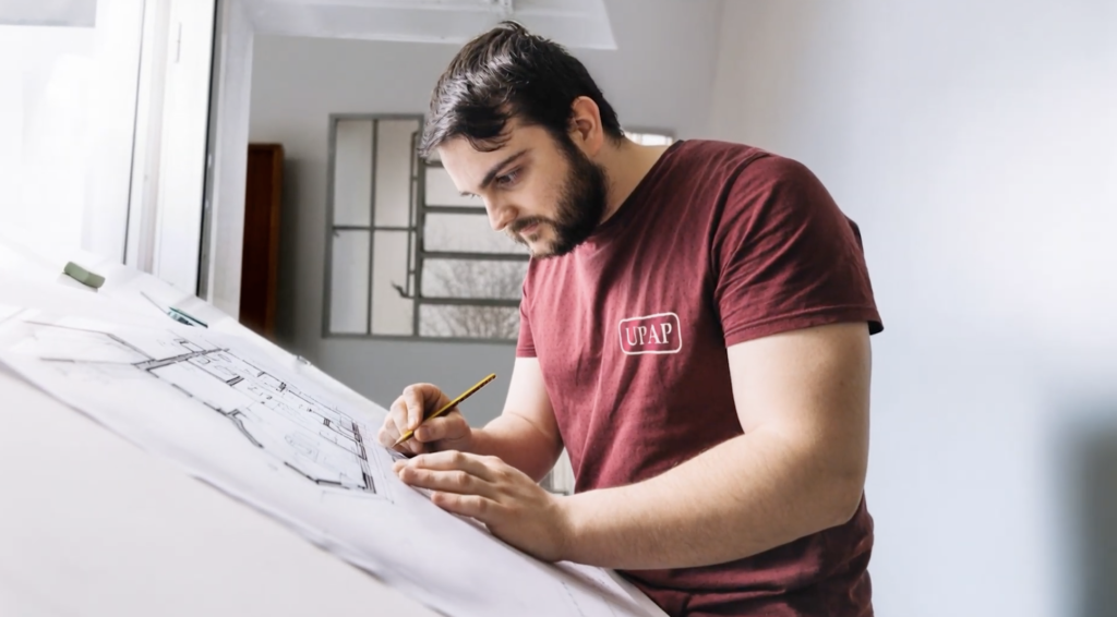 MENTES CREATIVAS: FACULTAD DE ARTE Y TECNOLOGÍA